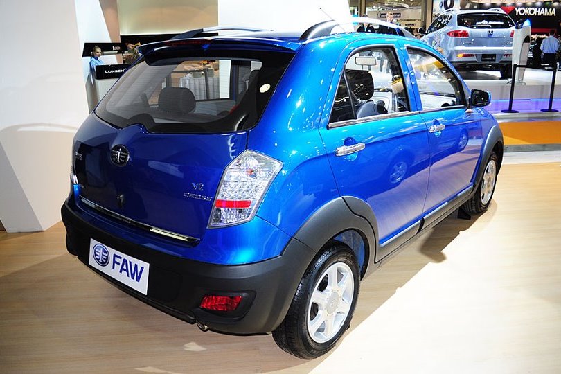 FAW V2 Exterior Rear View